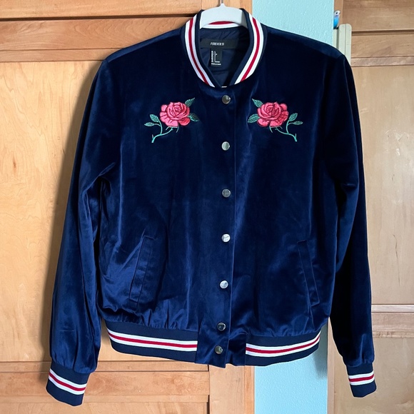Forever 21 Navy Blue Embellished Velvet Bomber Jacket Size L NWOT - Picture 1 of 10